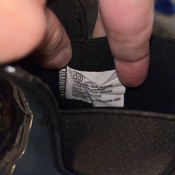 Rainboots - Picture 5 of 5